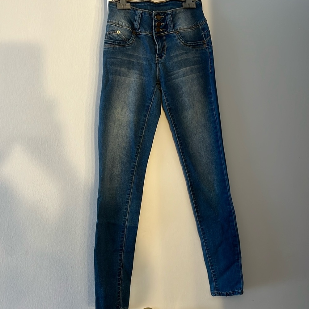 UMI Jeans size 1, mid rise